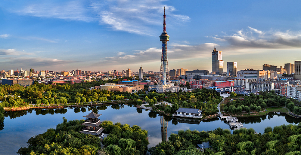 吉林演员深情演绎，对话与独白中的情感交织